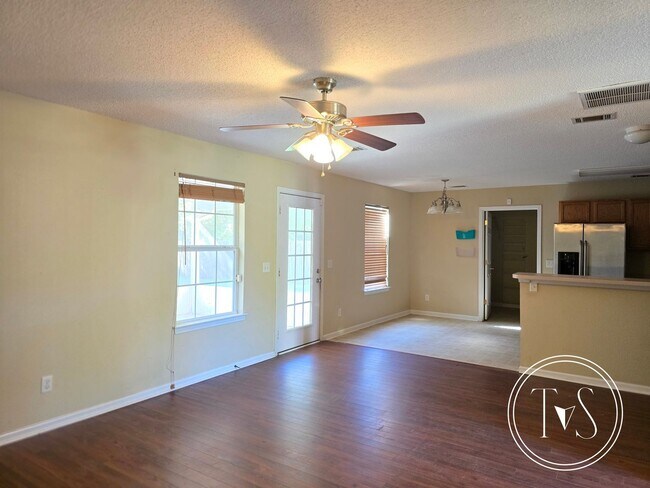 Building Photo - 139 Wax Myrtle Ct