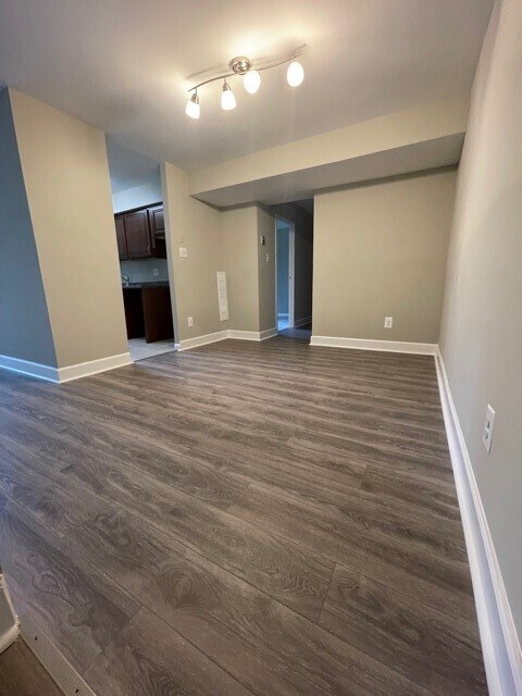 Foto del edificio - 11228 Chestnut Grove Sq
