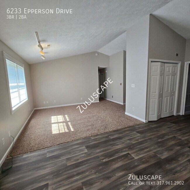Building Photo - Updated home in Decatur Township