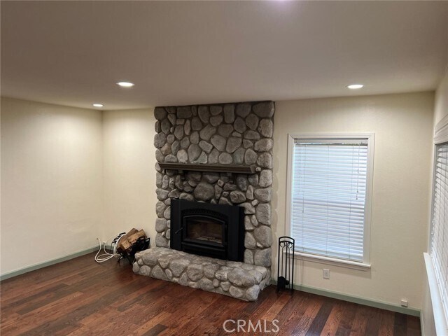 Building Photo - 34323 Agua Dulce Canyon Rd