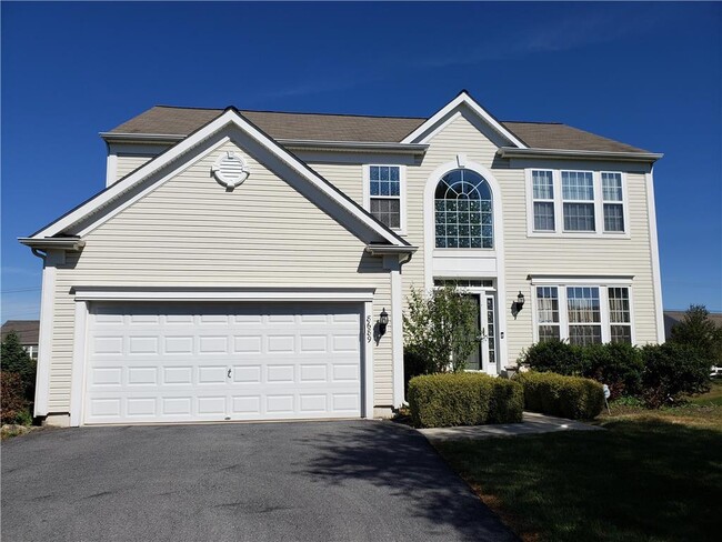 Building Photo - 8689 Pathfinder Rd