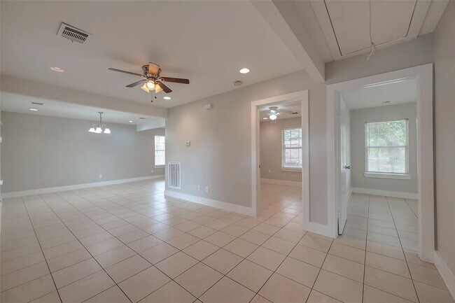 Foto del edificio - 7229 Moline St