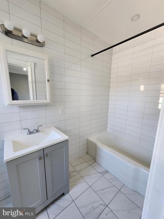 Foto del edificio - 1072 Parkway Ave