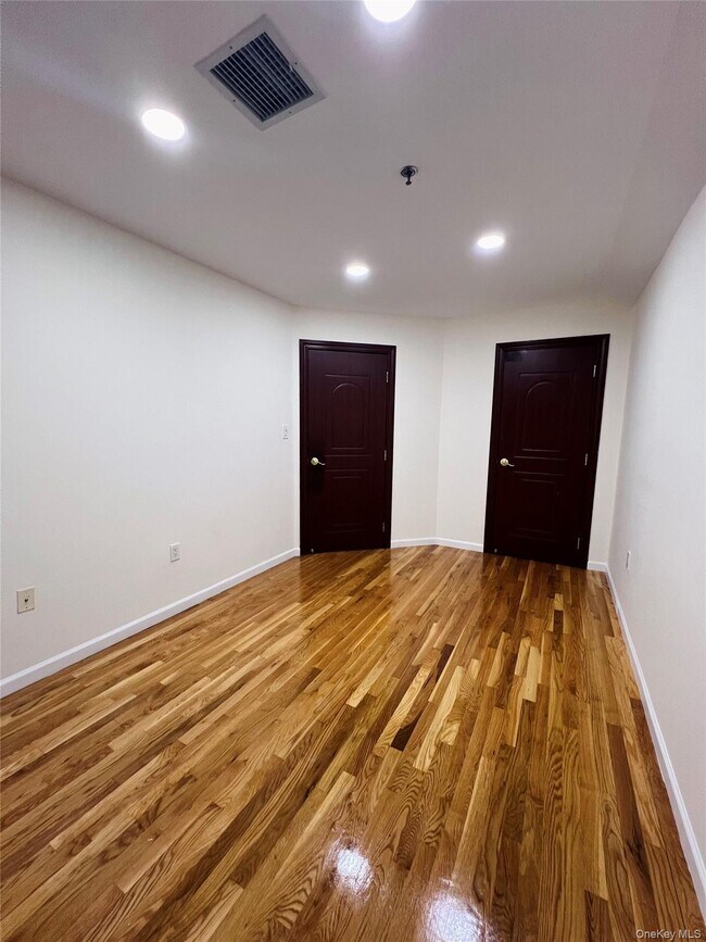 Foto del edificio - 104-18 220th St