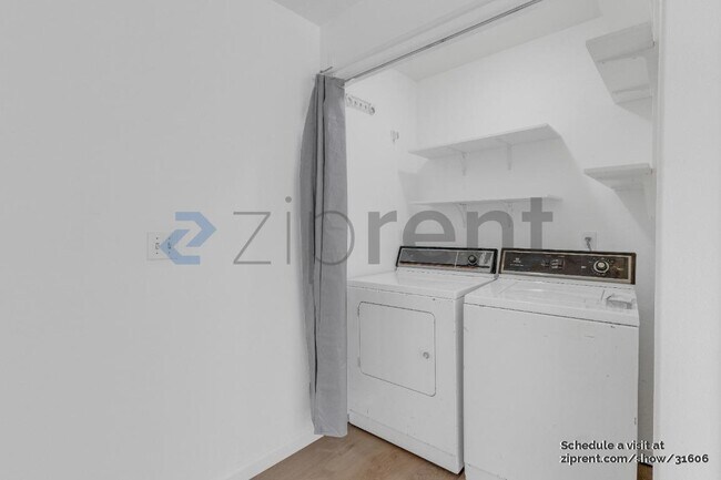 Foto del edificio - 1526 NE 68th Ave
