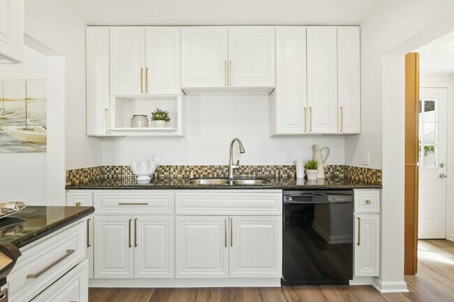 Foto del edificio - 4649 60th St