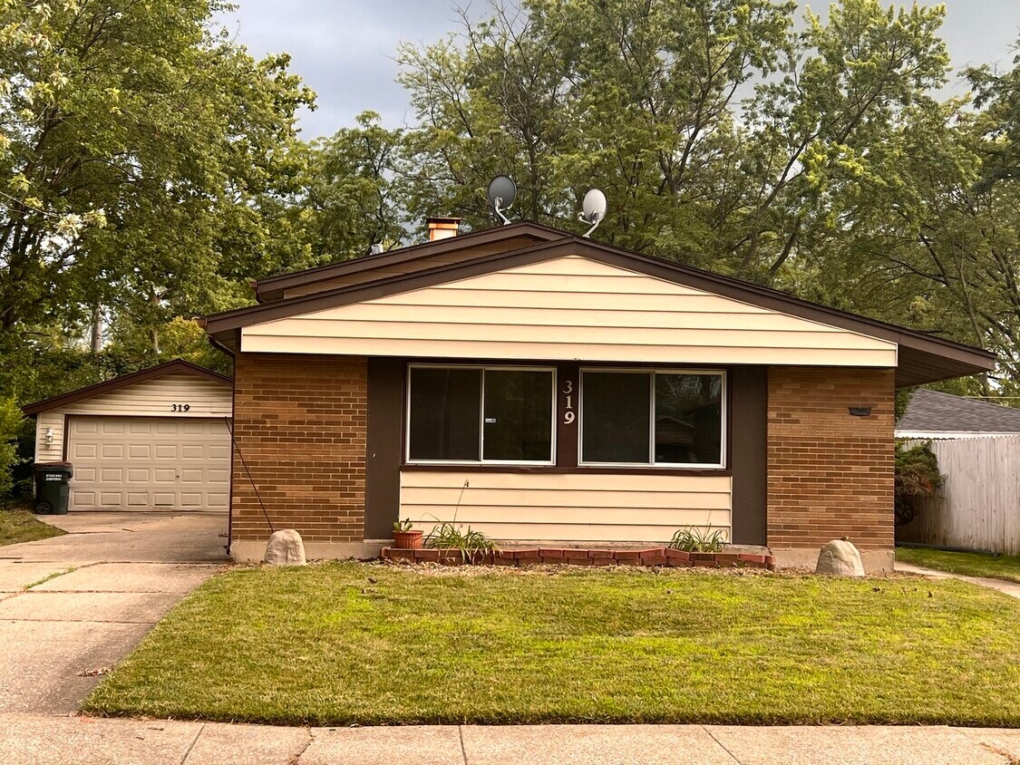 Primary Photo - 319 Gentry St