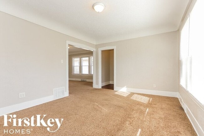 Building Photo - 1306 Brookside Ave