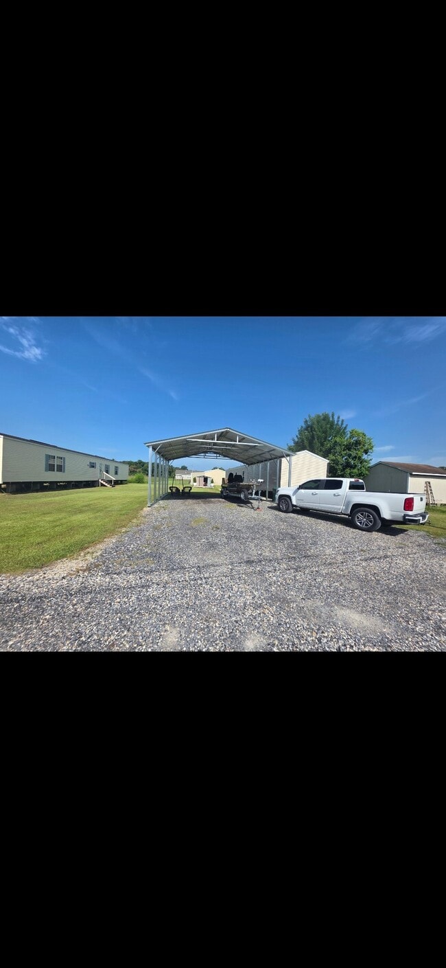 Building Photo - 130 Raoul Ln