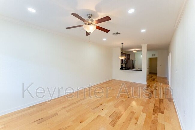 Foto del edificio - 910 W 25th St