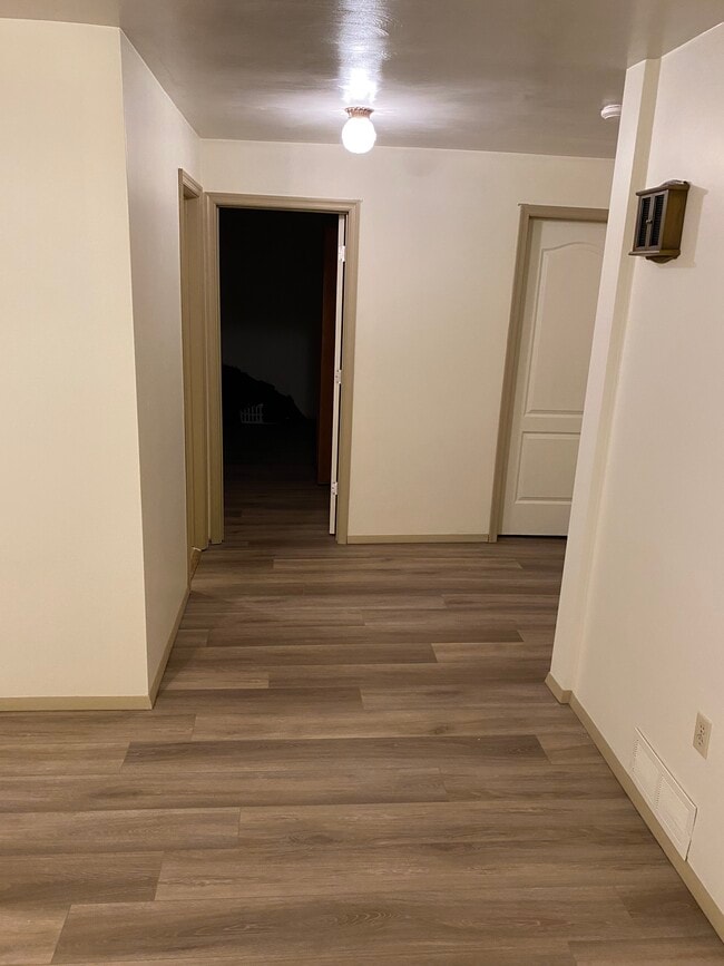 Pasillo a los dormitorios - 209 State St