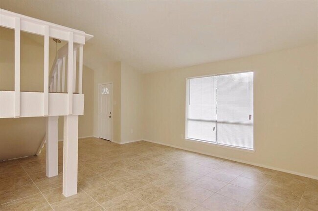 Building Photo - 7303 Log Cradle Dr