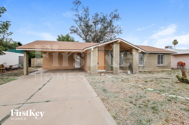 Building Photo - 3846 W Dalphin Rd