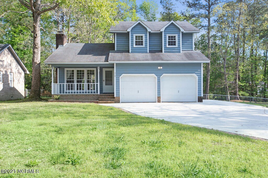 Primary Photo - 319 Southwest Dr