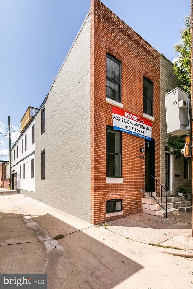 Building Photo - 1024 S Bouldin St