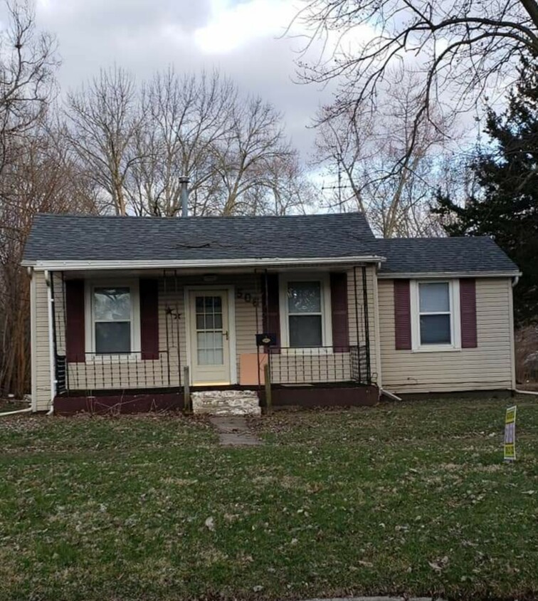 Primary Photo - 506 S Main St