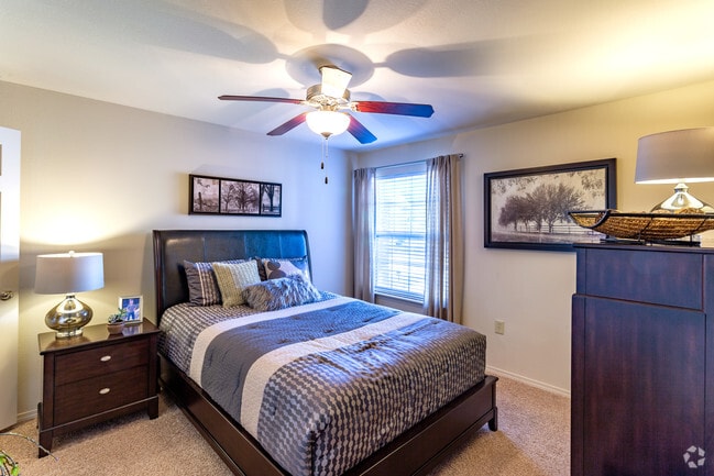 2BR, 2BA - B2 - Park at Westpointe