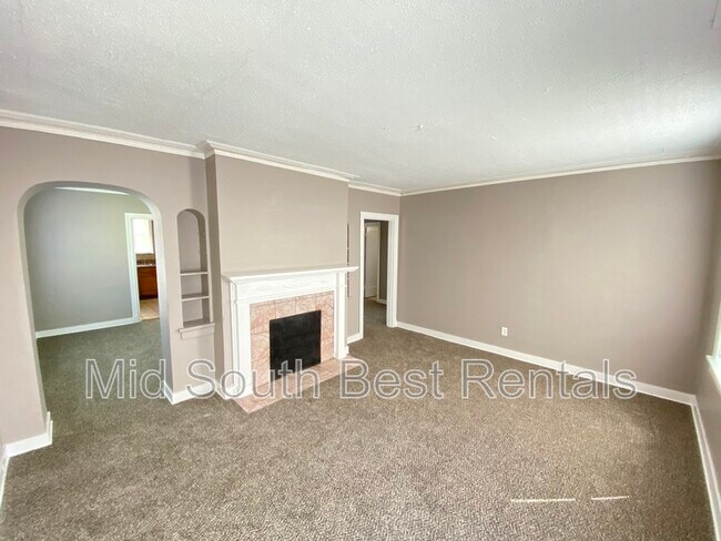 Building Photo - 958 Birch St