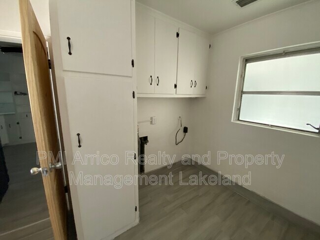 Foto del edificio - 820 8th St NW