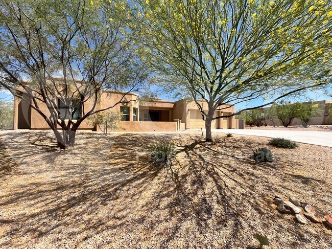 Foto del edificio - 9398 E Desert Milkweed Ct