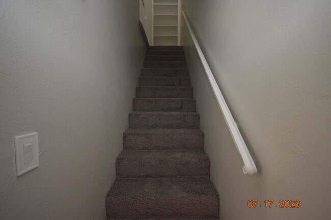 Foto del edificio - 6012 Pebble Beach Blvd