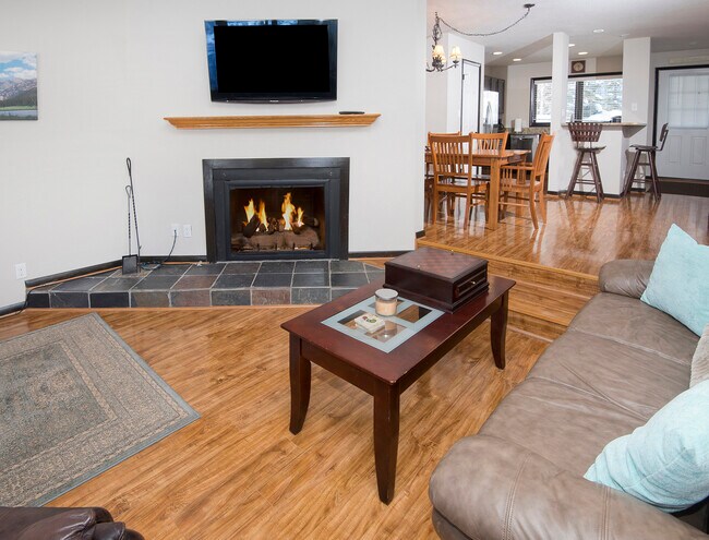 Foto del edificio - 945 Red Sandstone Rd