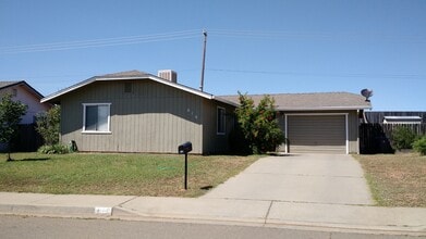 Building Photo - 616 Crosby Ln