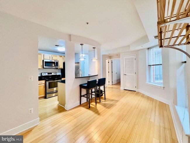 Foto del edificio - 1108 Columbia Rd NW