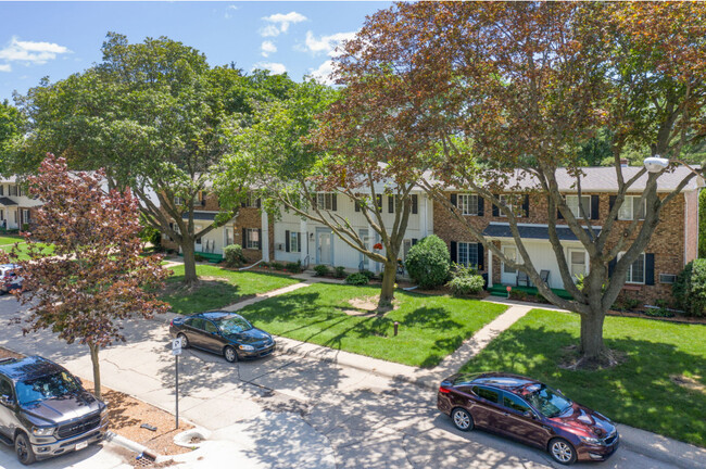 Building Photo - Southgate Townhomes