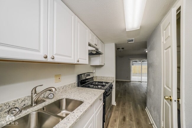 Building Photo - 9715 Courben Ln