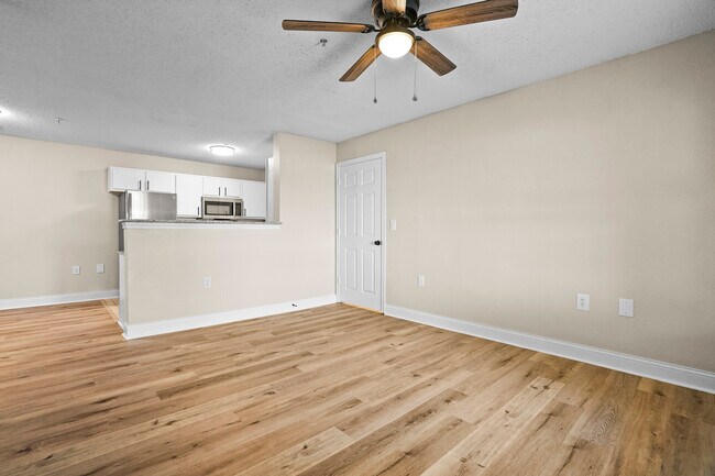 Foto del edificio - Valley Creek Apartments