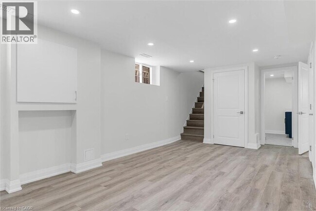 Building Photo - 51 Runcorn St