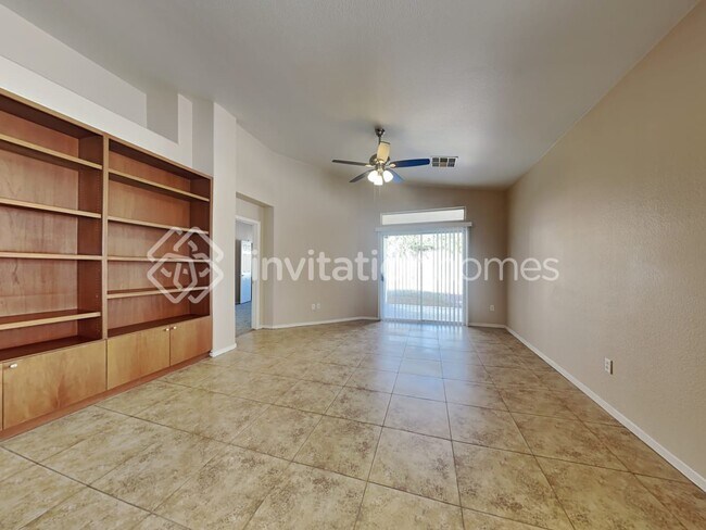 Foto del edificio - 4836 Morning Falls Ave
