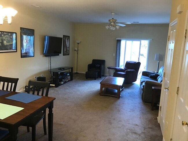 Foto del edificio - 2224 Winthrop Chase Dr