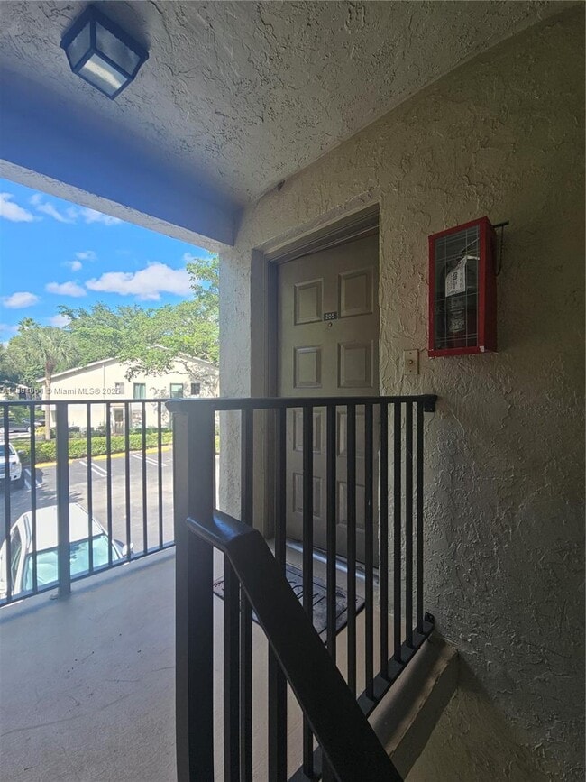 Building Photo - 713 Gardens Dr