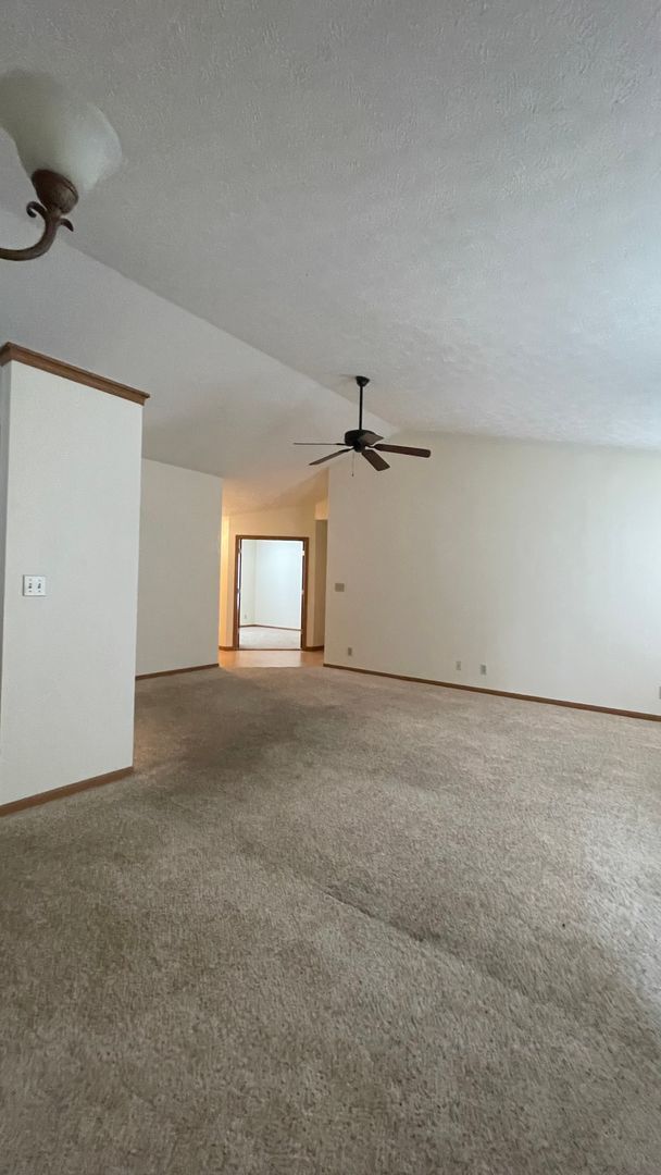 Foto del edificio - Saddlebrook Estates...3 Bedroom 2 Baths