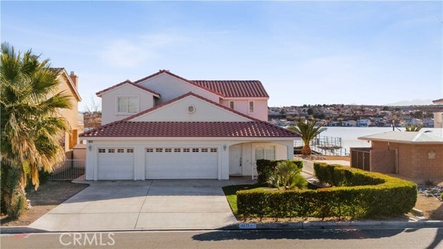 Building Photo - 18075 Lakeview Dr