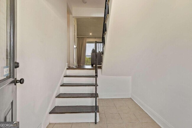 Foto del edificio - 3301 Henderson Mill Rd