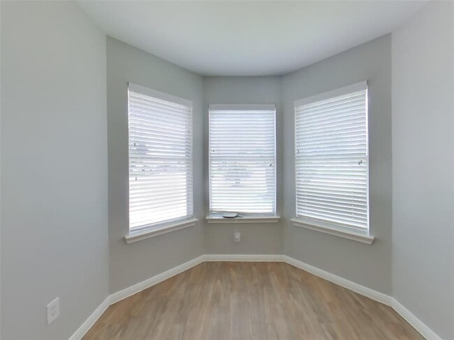 Building Photo - 5029 Hauna Ln