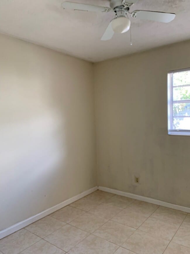 Photo - 4bed/2bath/2 car garage $1680/month deposit $2500 House