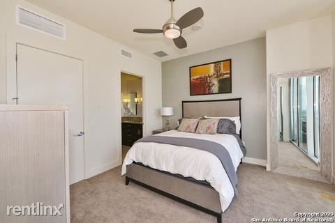 Building Photo - 1 br, 1 bath  - 600 E Market St # 2517
