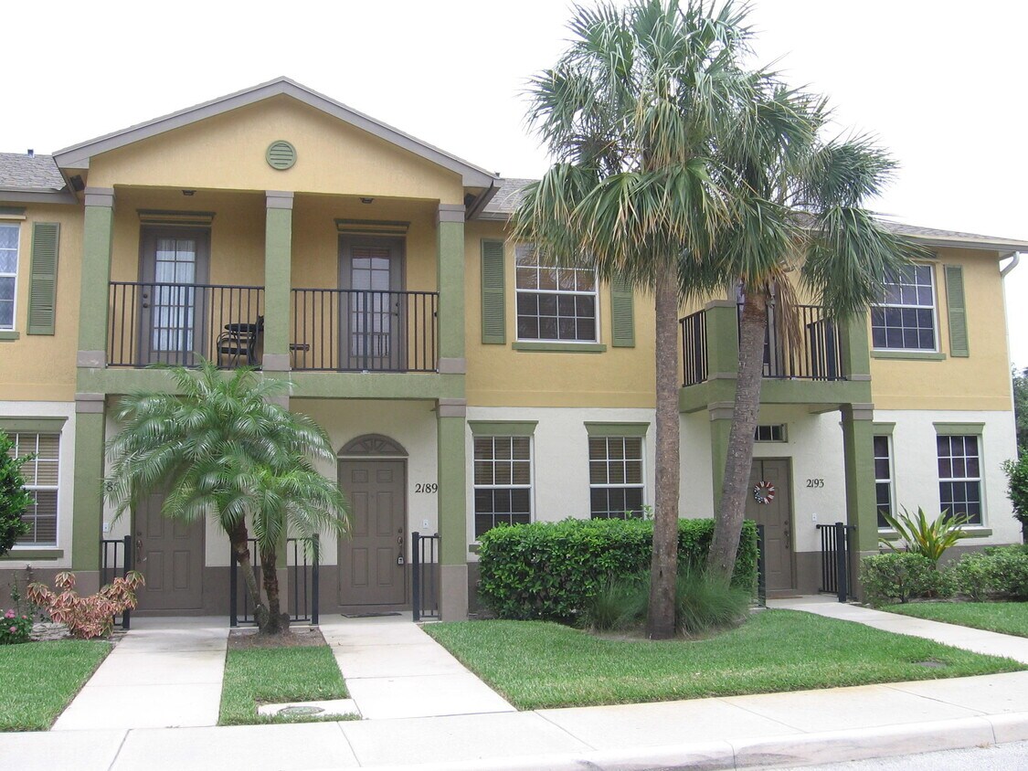 Foto principal - 2189 SE Grand Dr