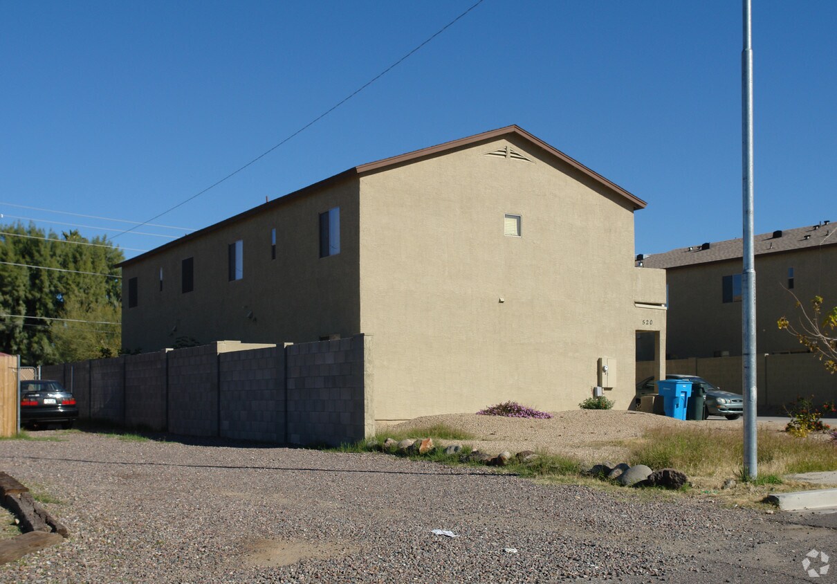 Building Photo - 520 E Eva St