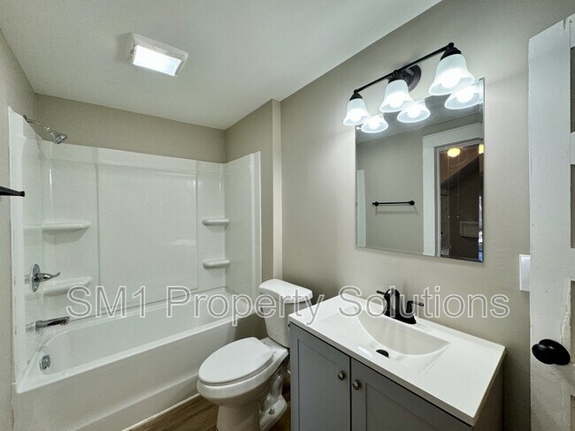 Foto del edificio - 702 Silver Ave