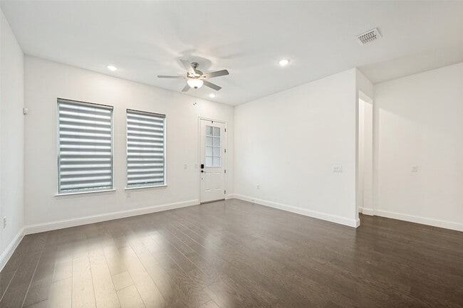 Building Photo - 4565 Stone Valley Trl