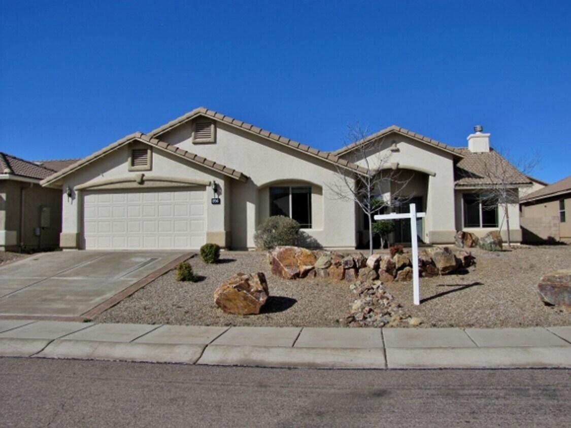 Primary Photo - 4BR/2BA/2CG, 2122 sq.ft. home in the Oakmo...