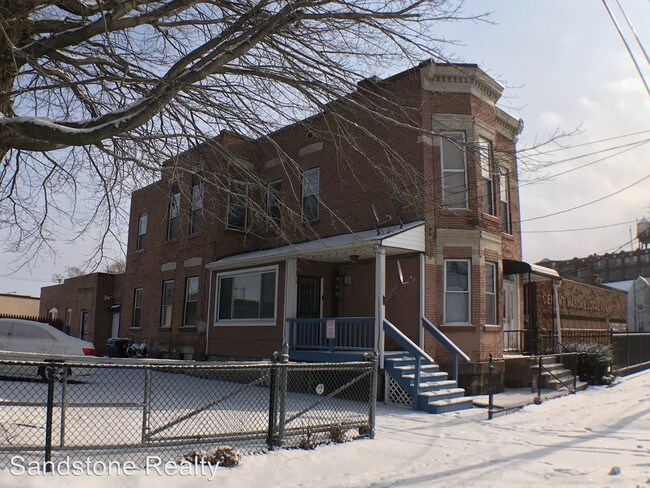 Building Photo - 1409 E 25th St