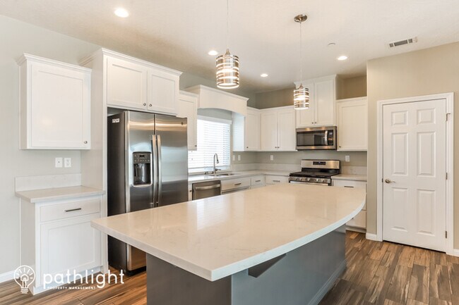 Building Photo - 16014 Tokay Street