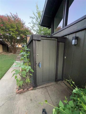 Foto del edificio - 4637 Country Creek Dr