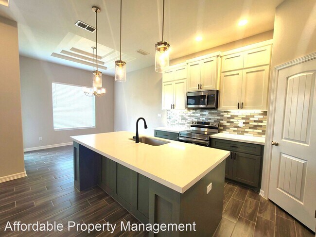 Building Photo - 4 br, 2.5 bath House - 3810 Bea Ave.